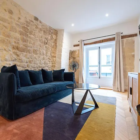 Sweet Near Place Vendome